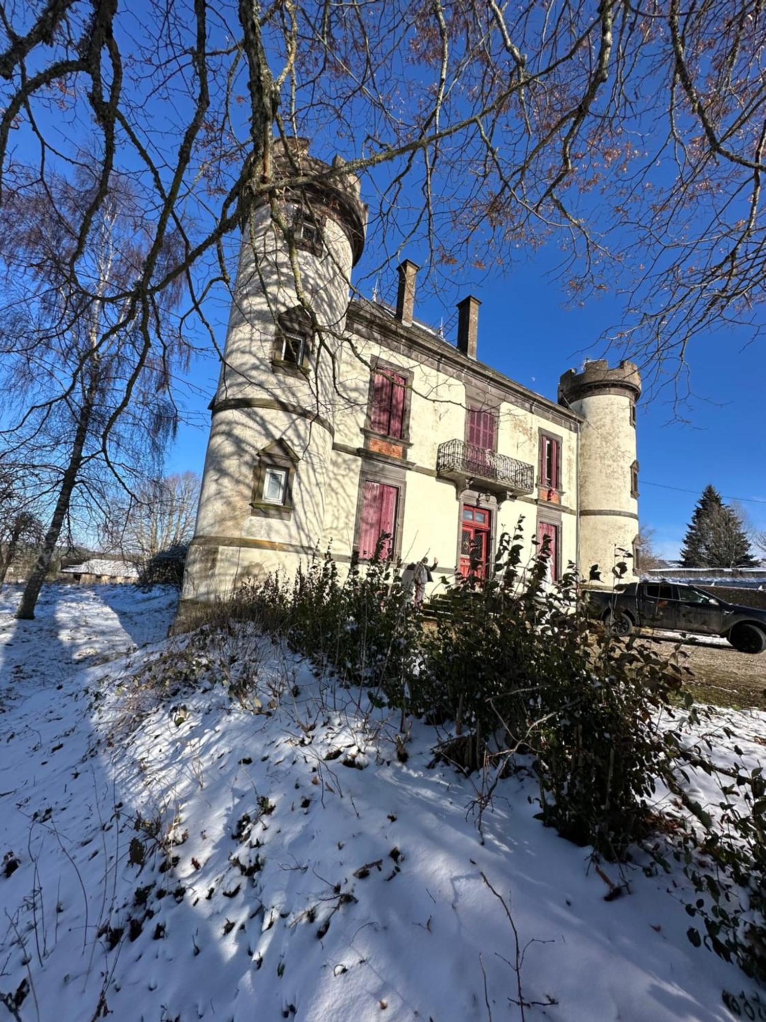 Le Chateau Giat Dış mekan fotoğraf